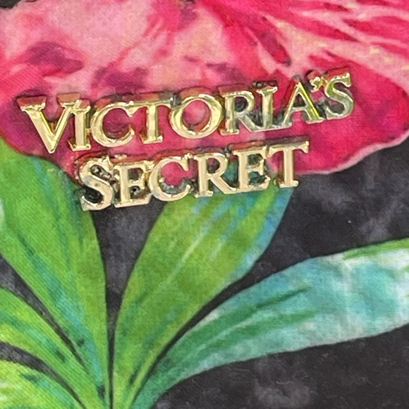 VICTORIA’S SECRET Tropical Paradise City Backpack, Sunglasses & FREE Beach Towel - Picture 7 of 17